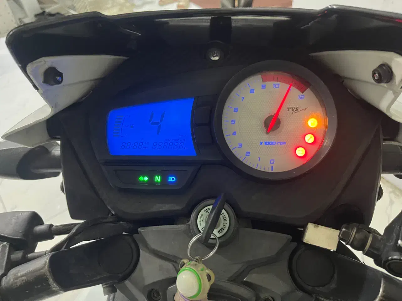 آپاچی ۱۸۰ ۹۳|موتورسیکلت|تهران, بهارستان|دیوار