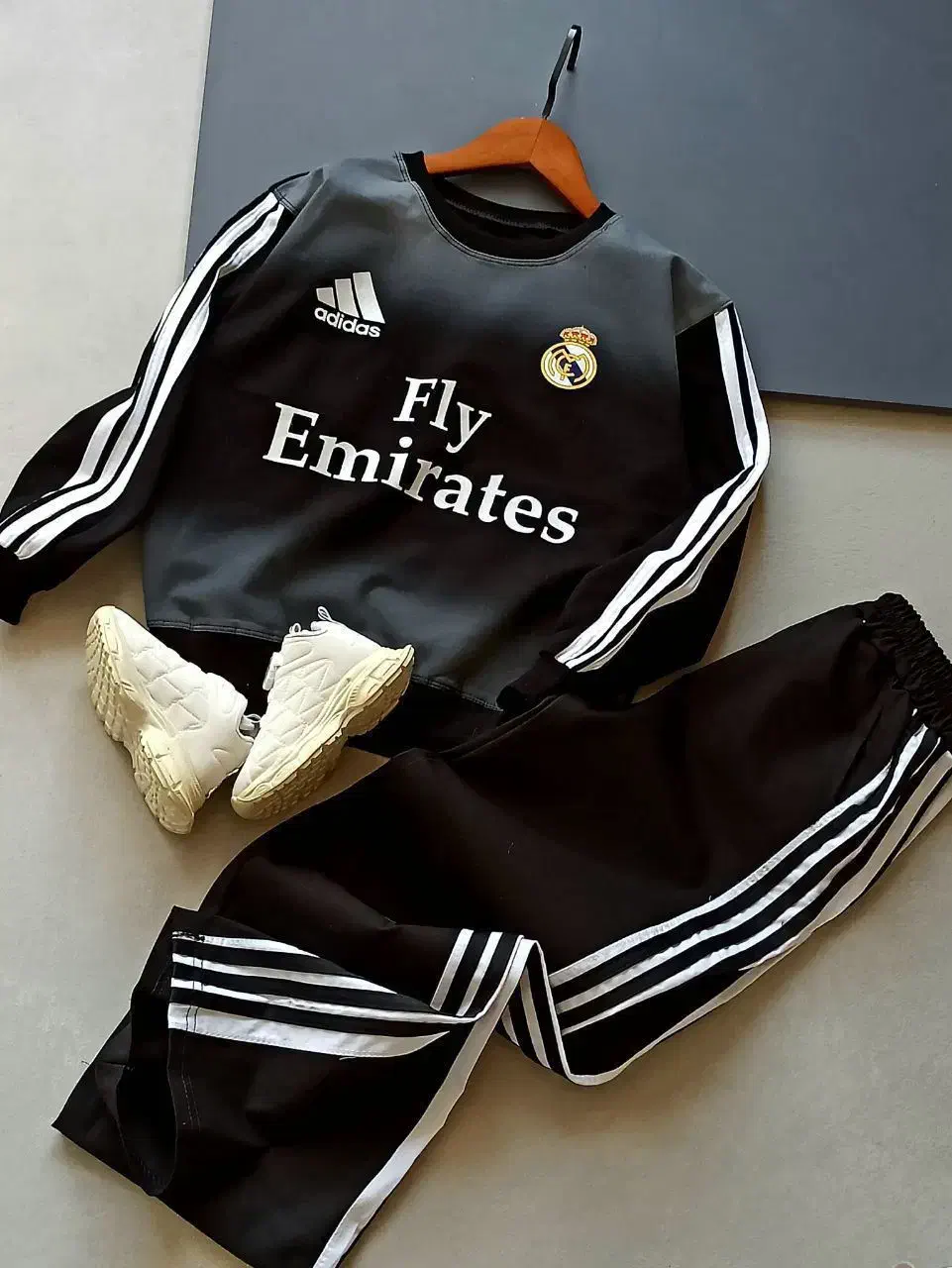 لباس پاییزی|لباس|نیشابور, فرخ آباد|دیوار