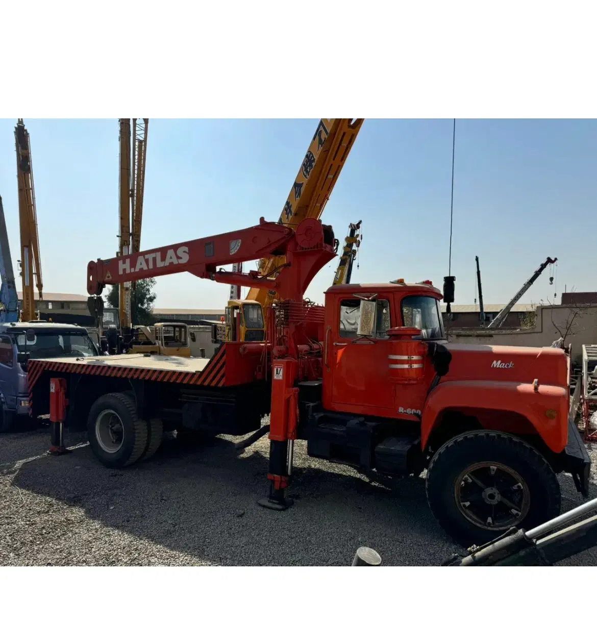 جرثقیل ماک|خودرو سنگین|بومهن, |دیوار