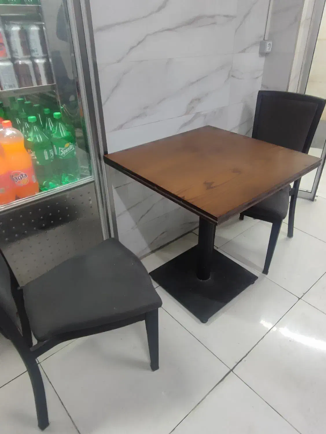 فروش میز و صندلی دونفره رستوران و فست فود|کافیشاپ و رستوران|تهران, امامت|دیوار