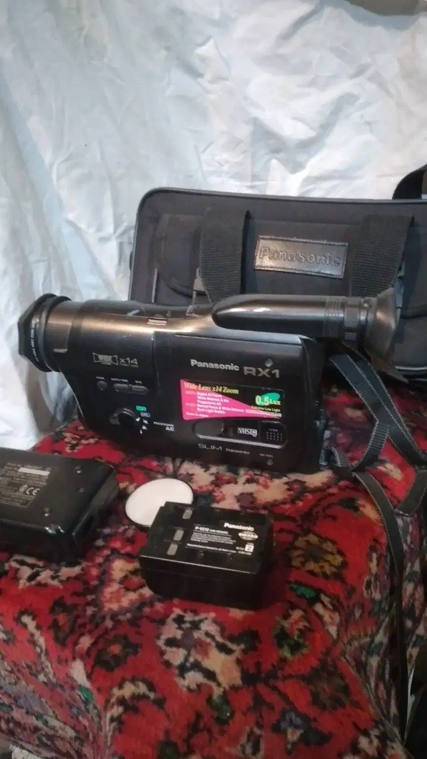دوربین فیلمبرداری پاناسونیکRX1 بهمراه کیف و پایه|دوربین عکاسی و فیلم‌برداری|تهران, شاهین|دیوار