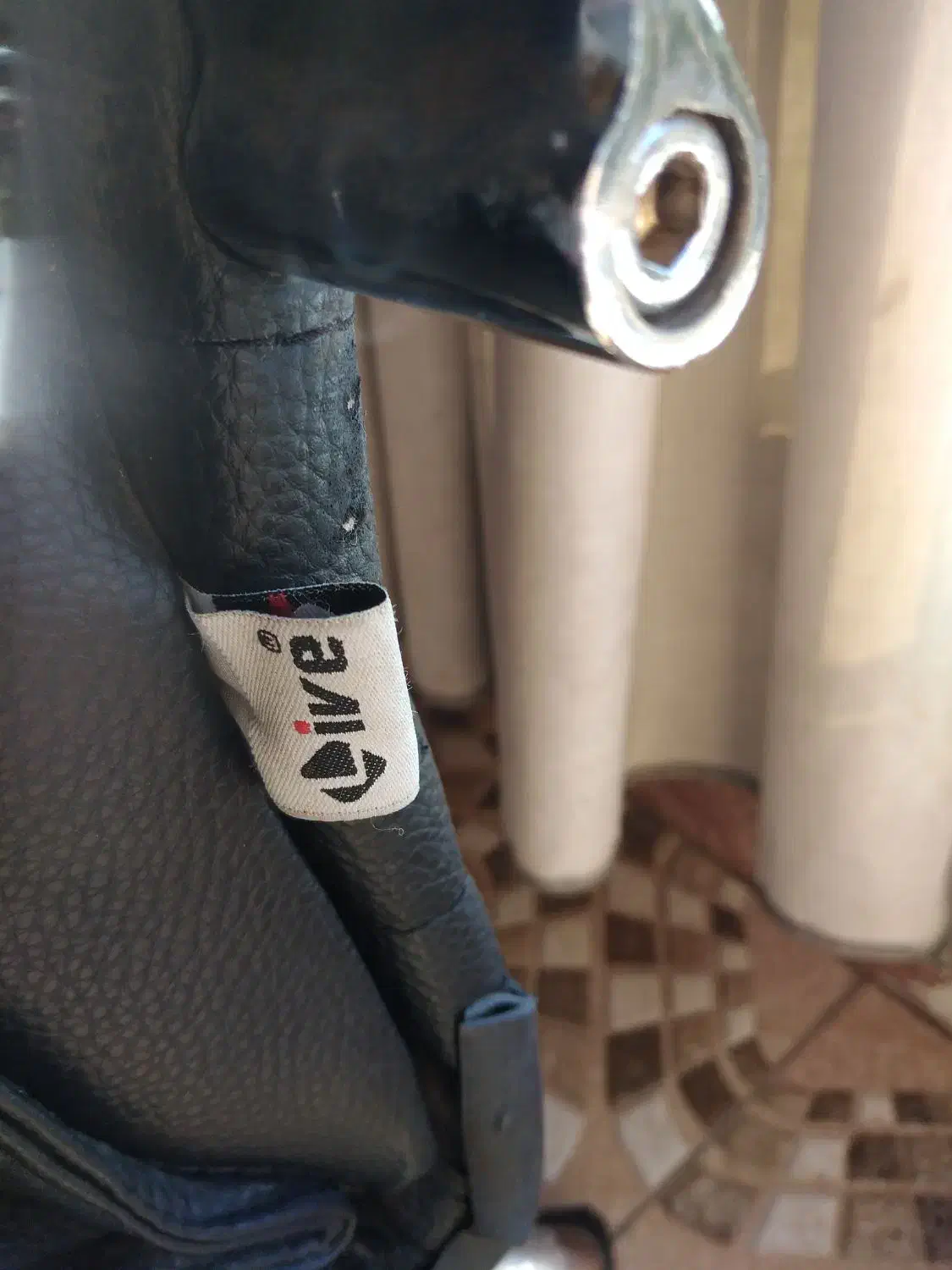 صندلی|صندلی و نیمکت|نیشابور, شهرکهنه|دیوار