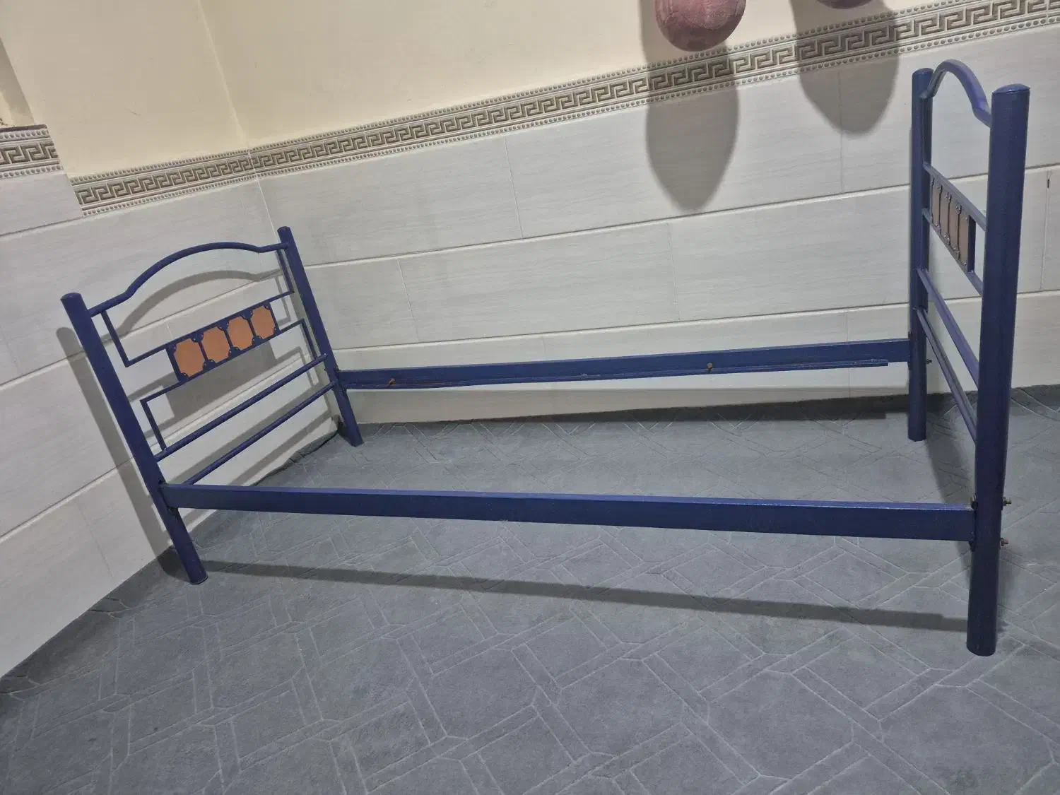 تخت|تخت و سرویس خواب|بشاریات, |دیوار