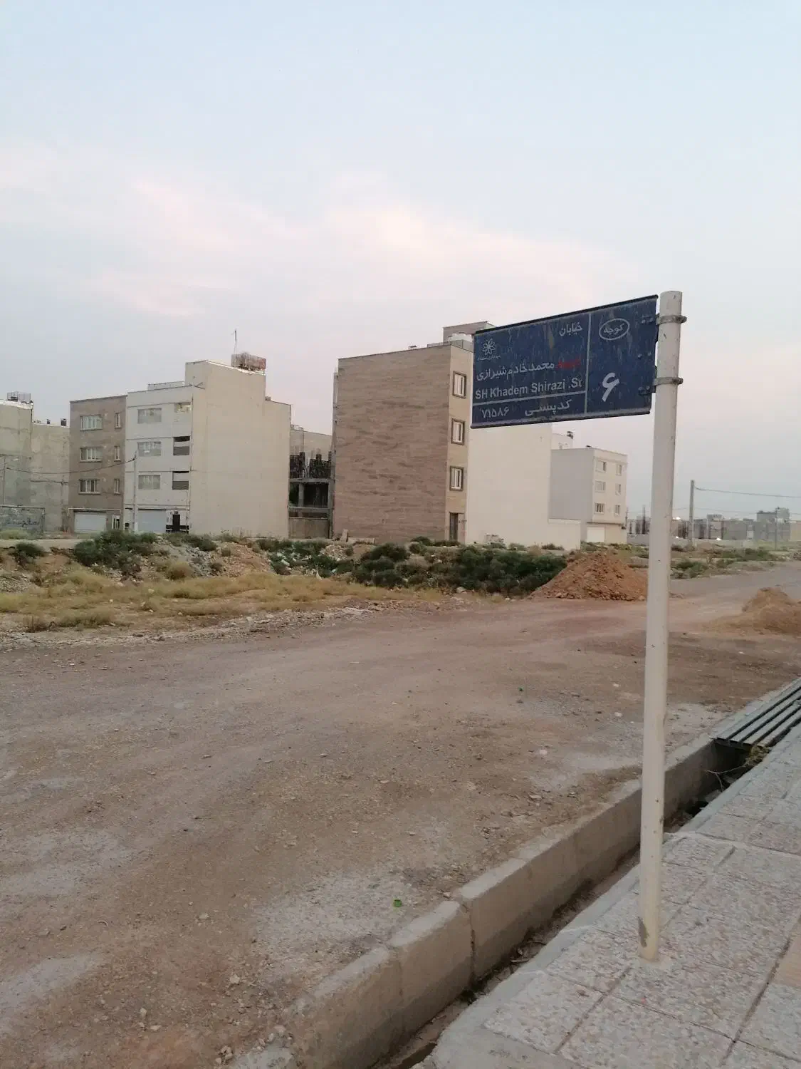 فروش زمین دونبش ۱۸۸ متری شهرک کوثر 2|فروش زمین و ملک کلنگی|شیراز, شهرک کوثر|دیوار