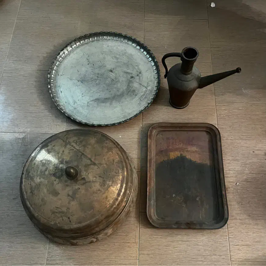 مس قدیمی|کلکسیون اشیاء عتیقه|یزد, |دیوار