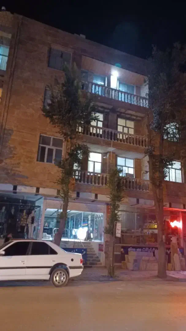 فارسان خیابان رجای پشت بانک مسکن|اجارهٔ مغازه و غرفه|فارسان, |دیوار