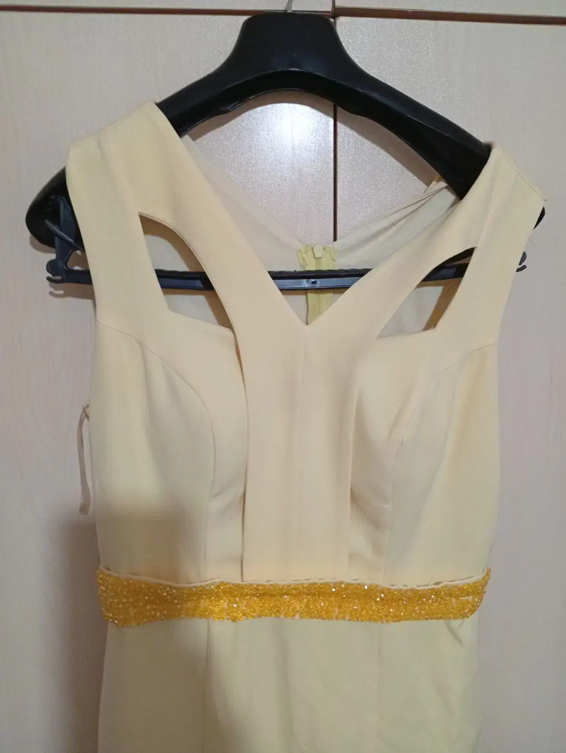 لباس مجلسی|لباس|گلبهار, شهر جدید گلبهار|دیوار