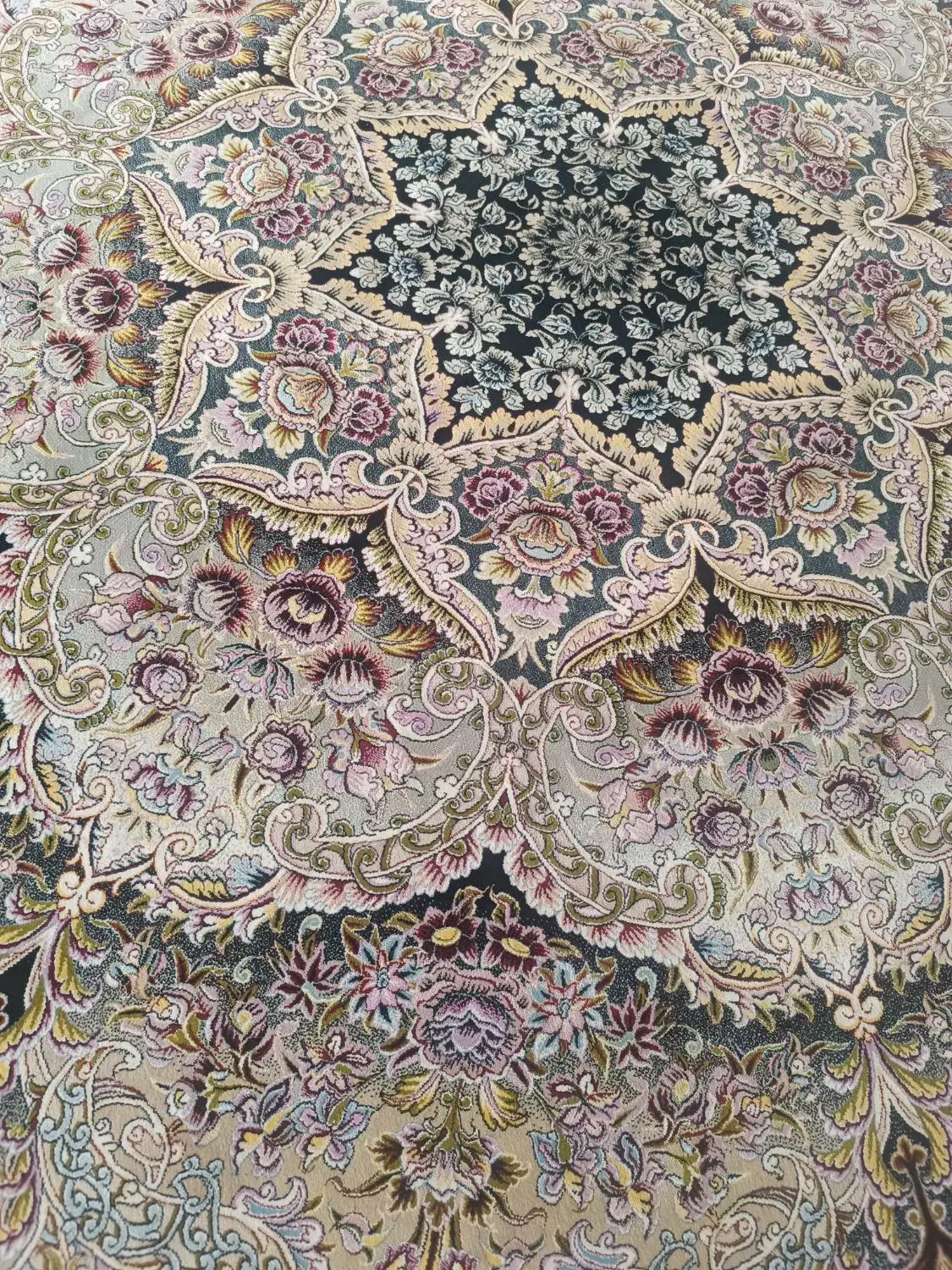 فرش قالی|فرش|بیرجند, |دیوار