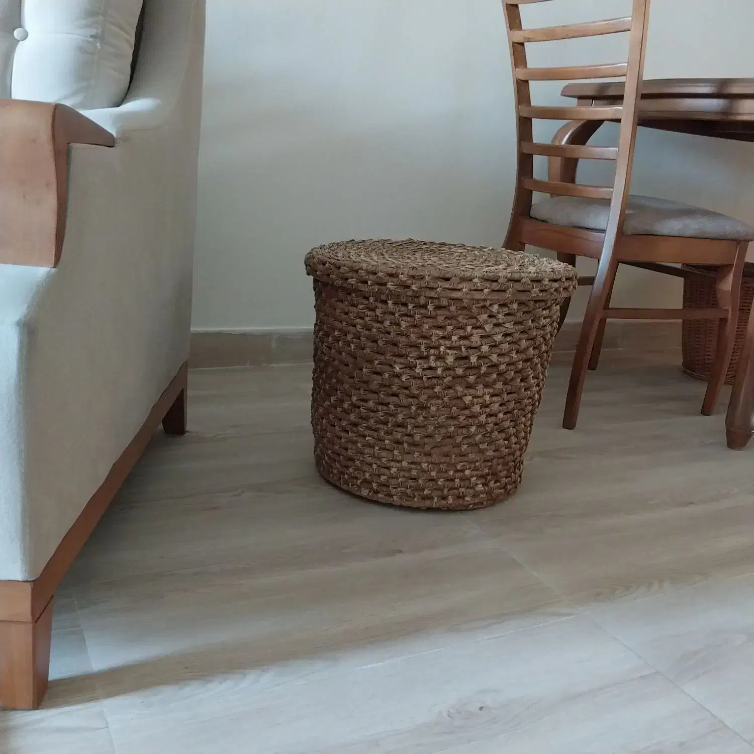 سبد حصیری با بهترین الیاف برا رخت چرک و یا دکوری|صنایع دستی و سایر لوازم تزئینی|گرگان, |دیوار