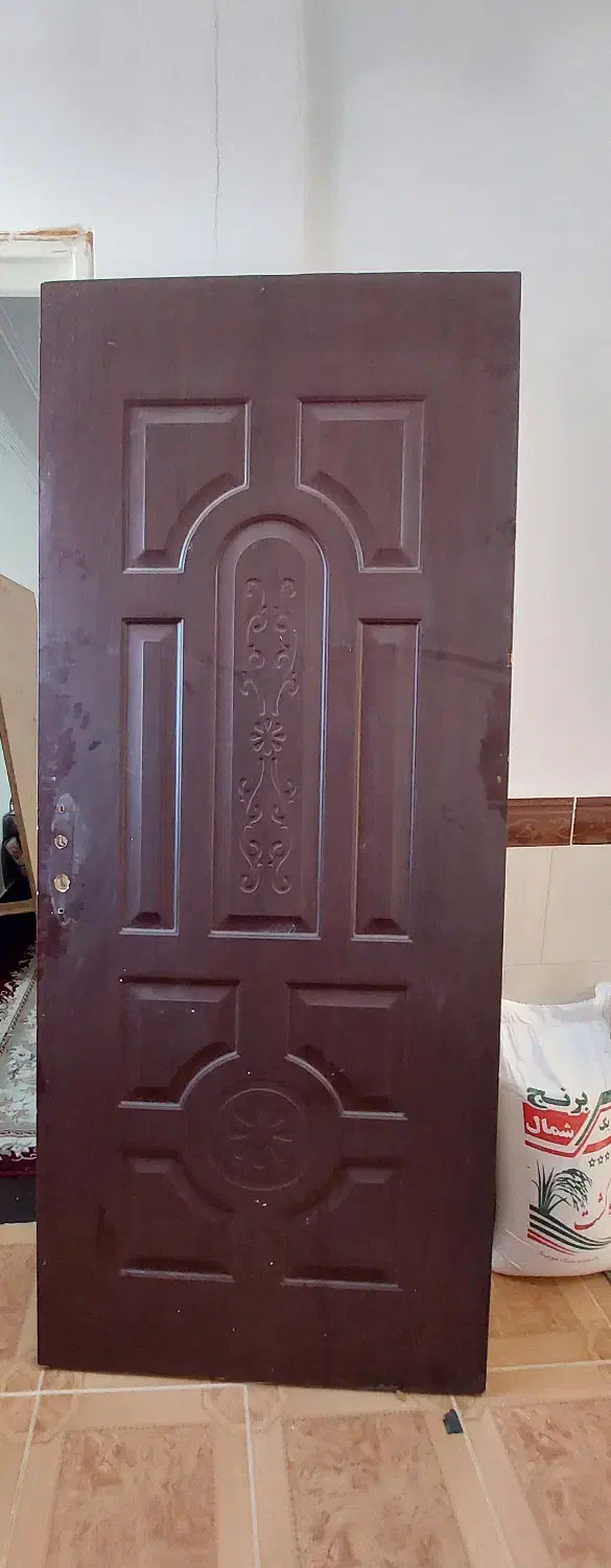 درب چوبی شازند|مصالح و تجهیزات ساختمان|شازند, |دیوار