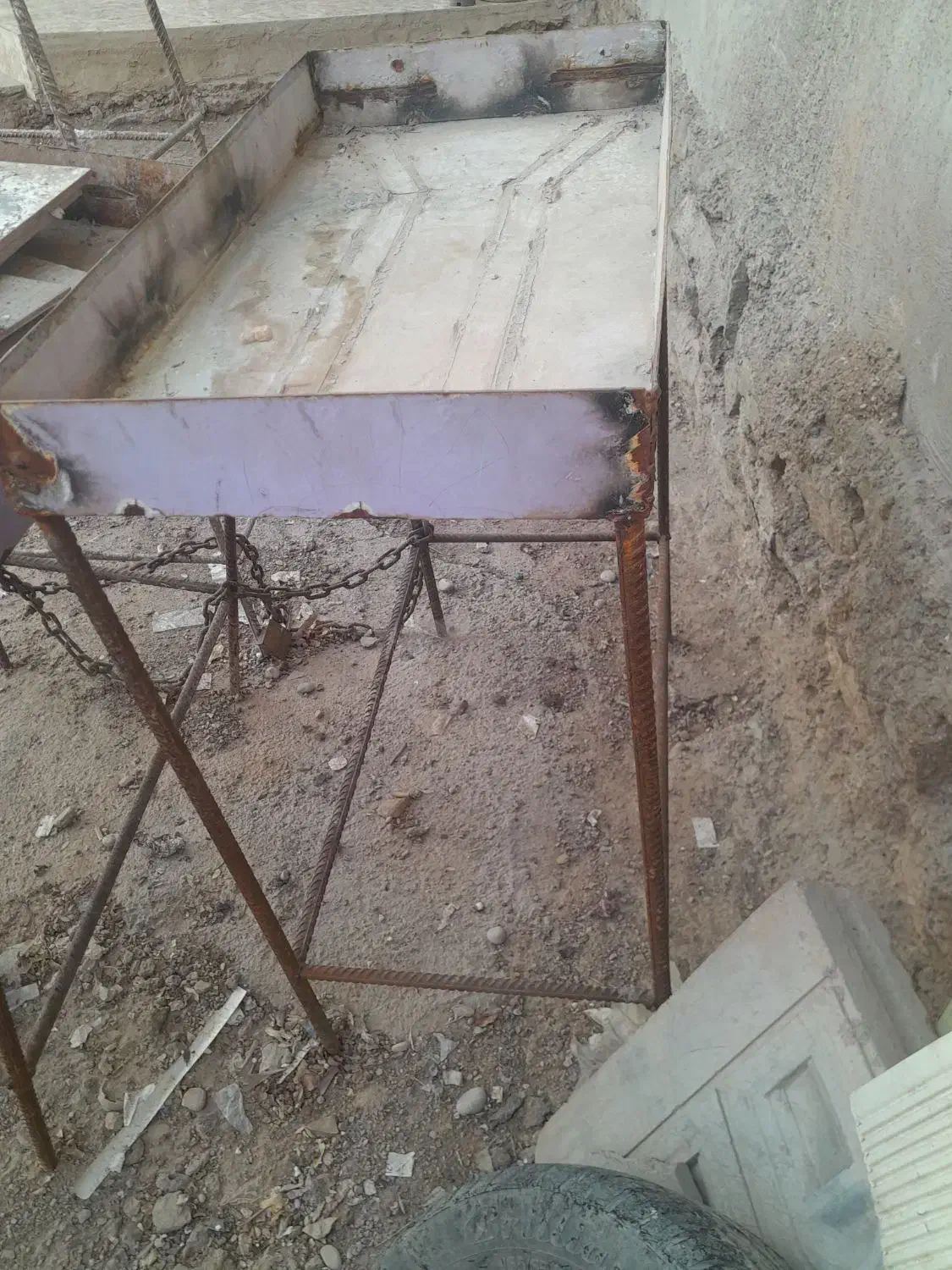 منقل|ظروف پخت‌وپز|مسجد سلیمان, |دیوار