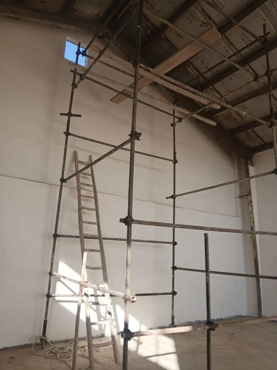 داربست فلزی رضایی|خدمات پیشه و مهارت|اصفهان, دارک|دیوار