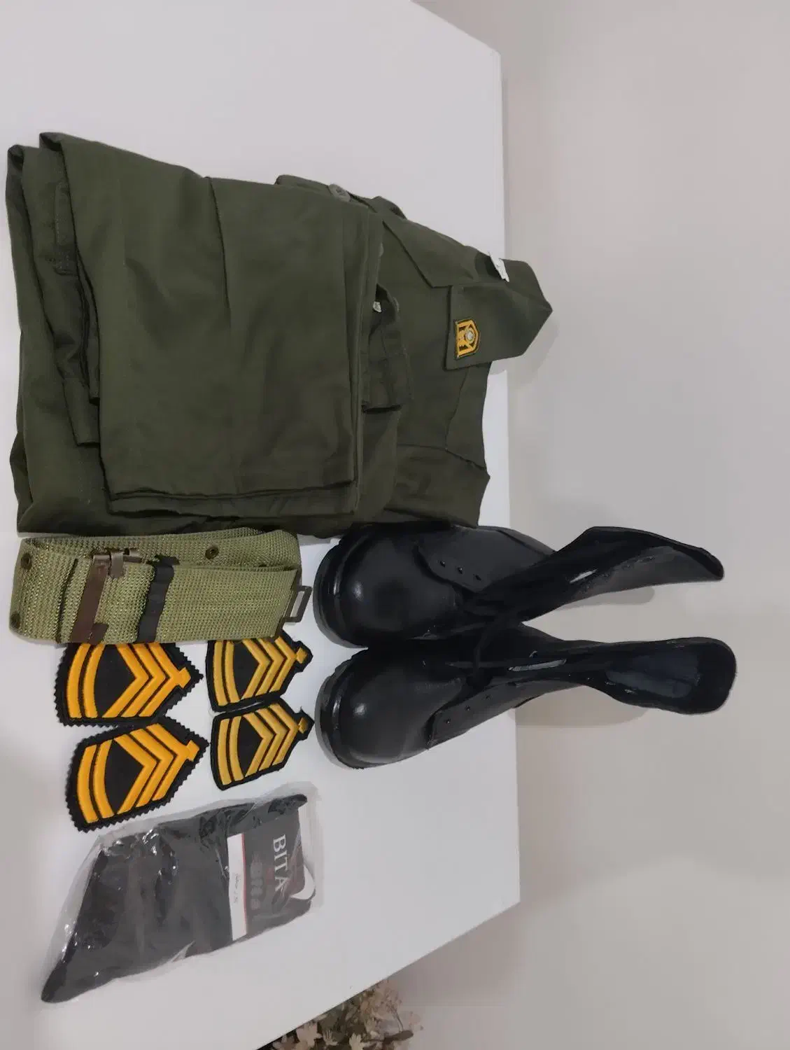 پوتین و لباس|لباس|شهرکرد, |دیوار