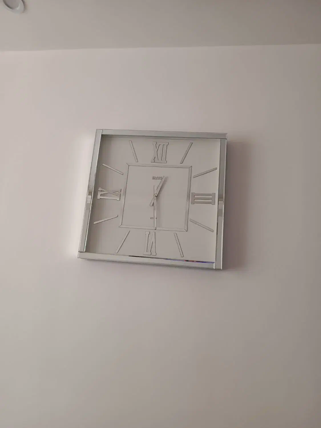 ساعت دیواری|ساعت دیواری و تزئینی|تربتحیدریه, ده پائین|دیوار