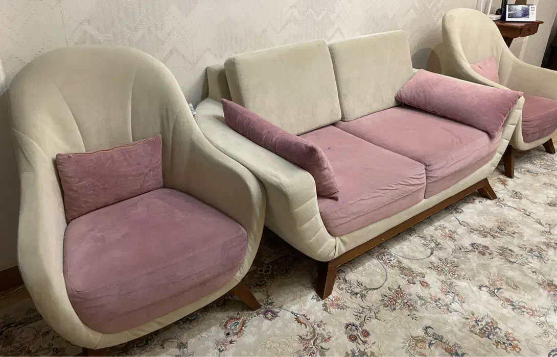 مبل رنگ یاسی|مبلمان خانگی و میز عسلی|رشت, استادسرا|دیوار