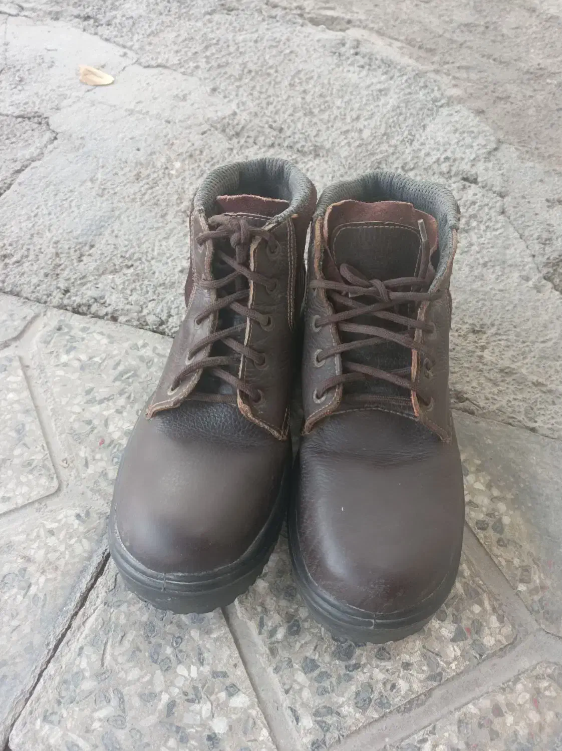 کفش ایمنی بهشتیان|کیف، کفش، کمربند|دره شهر, |دیوار