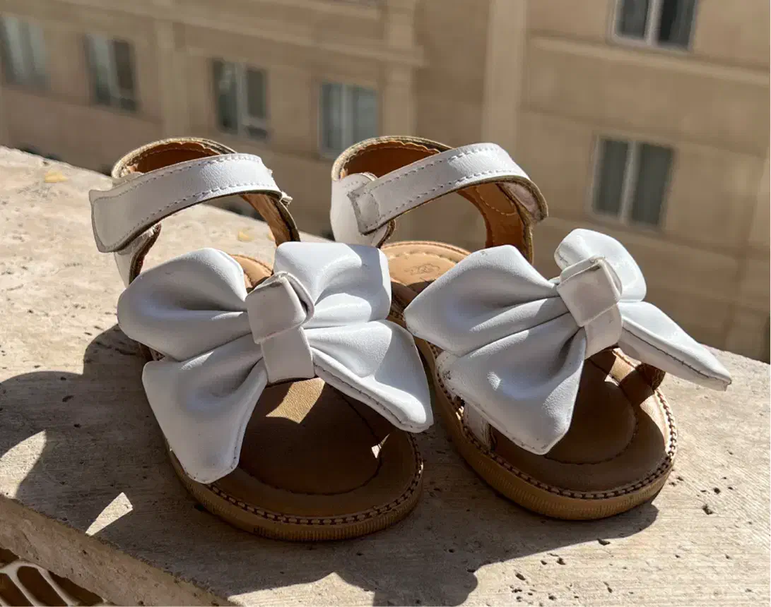 کفش و بوت دخترونه ۳ ساله|کفش و لباس بچه|محمدشهر, همایون ویلا|دیوار