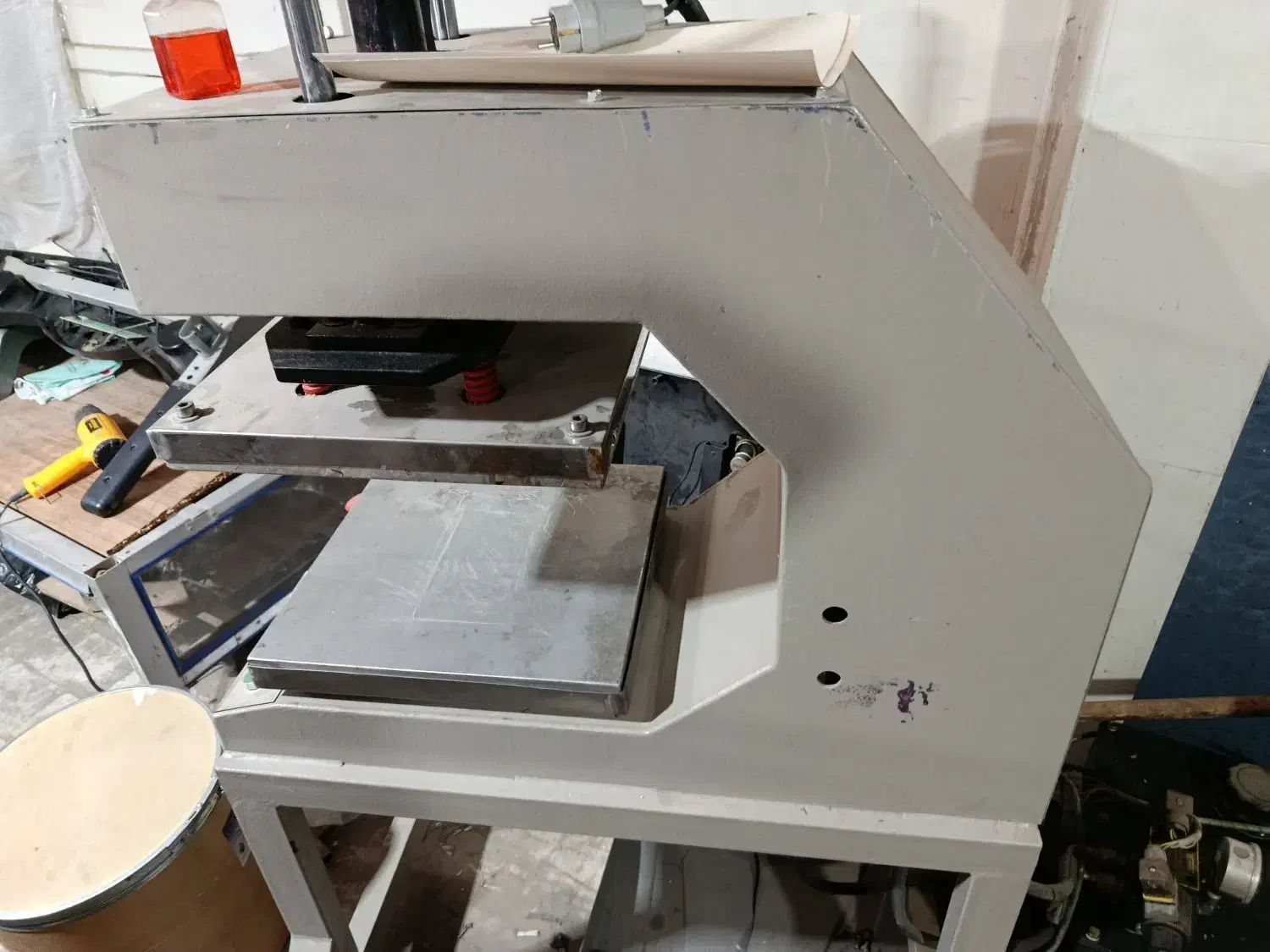 پرس حرارتی هیدرولیک|ماشینآلات صنعتی|تربتحیدریه, شهید بهشتی|دیوار