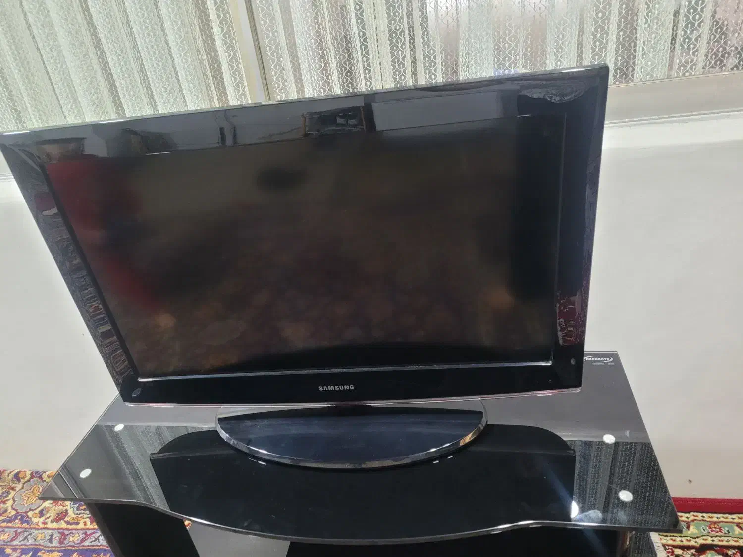 تلویزیون  LCD . ال جی ۳۲ اینچ|تلویزیون و پروژکتور|بندر انزلی, نیمه شعبان|دیوار