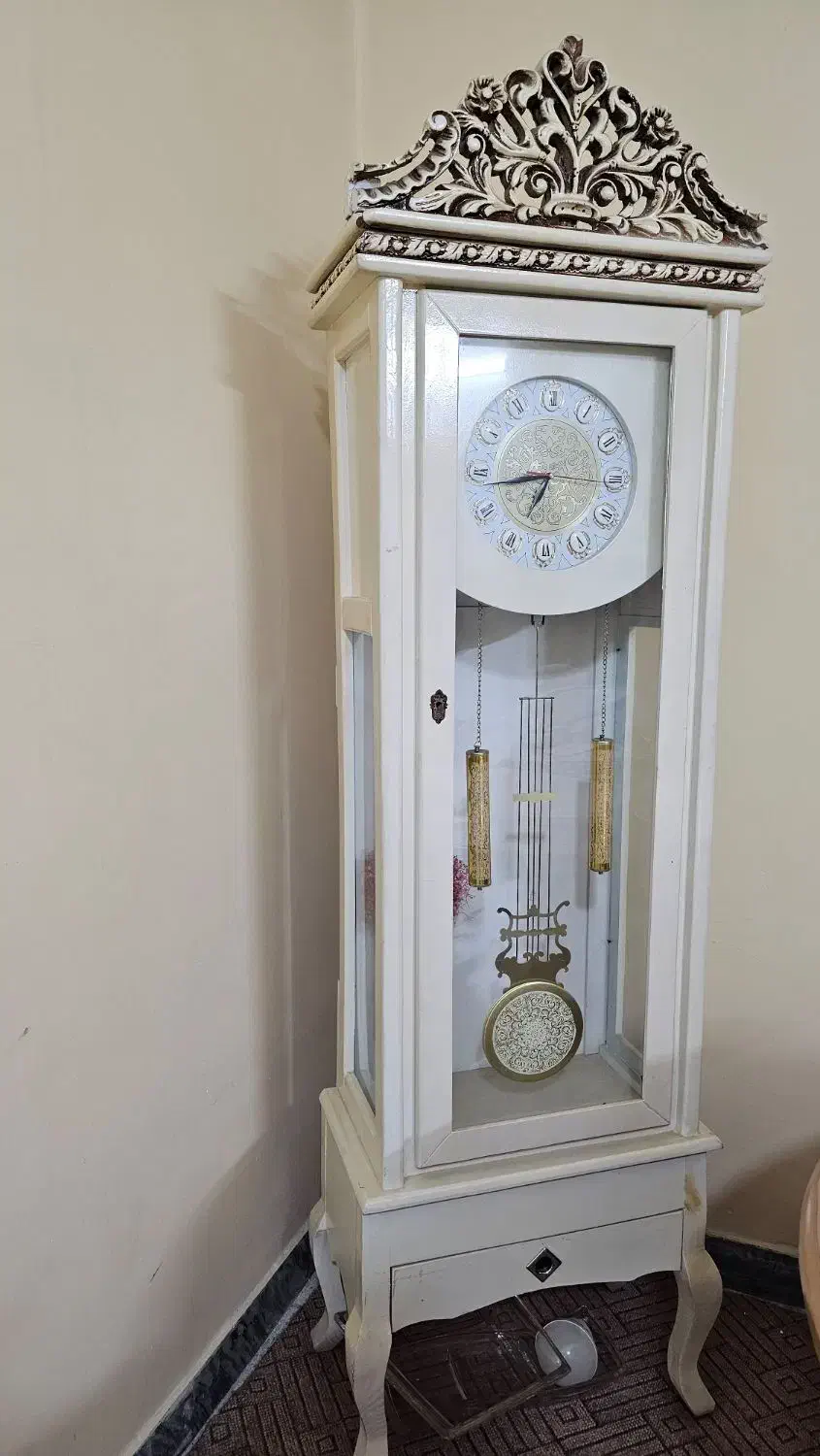 ویترین و میز تلویزیون و ساعت قدی|بوفه، ویترین، کنسول|لنگرود, |دیوار