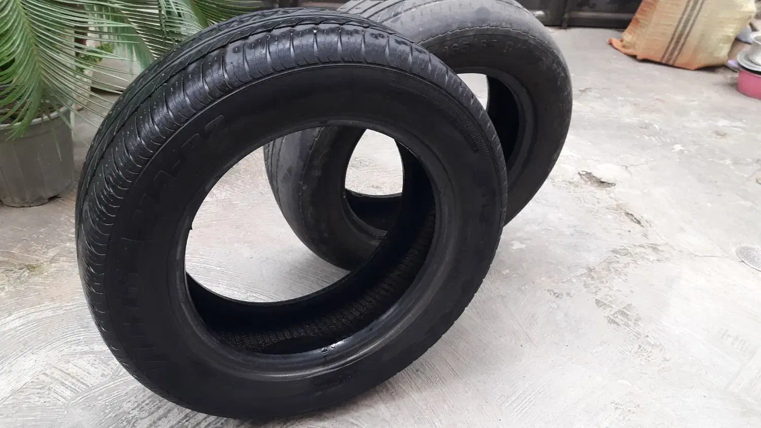 لاستیک پراید و زه درب۱۴۱|قطعات یدکی و لوازم جانبی|رشت, شالکو|دیوار