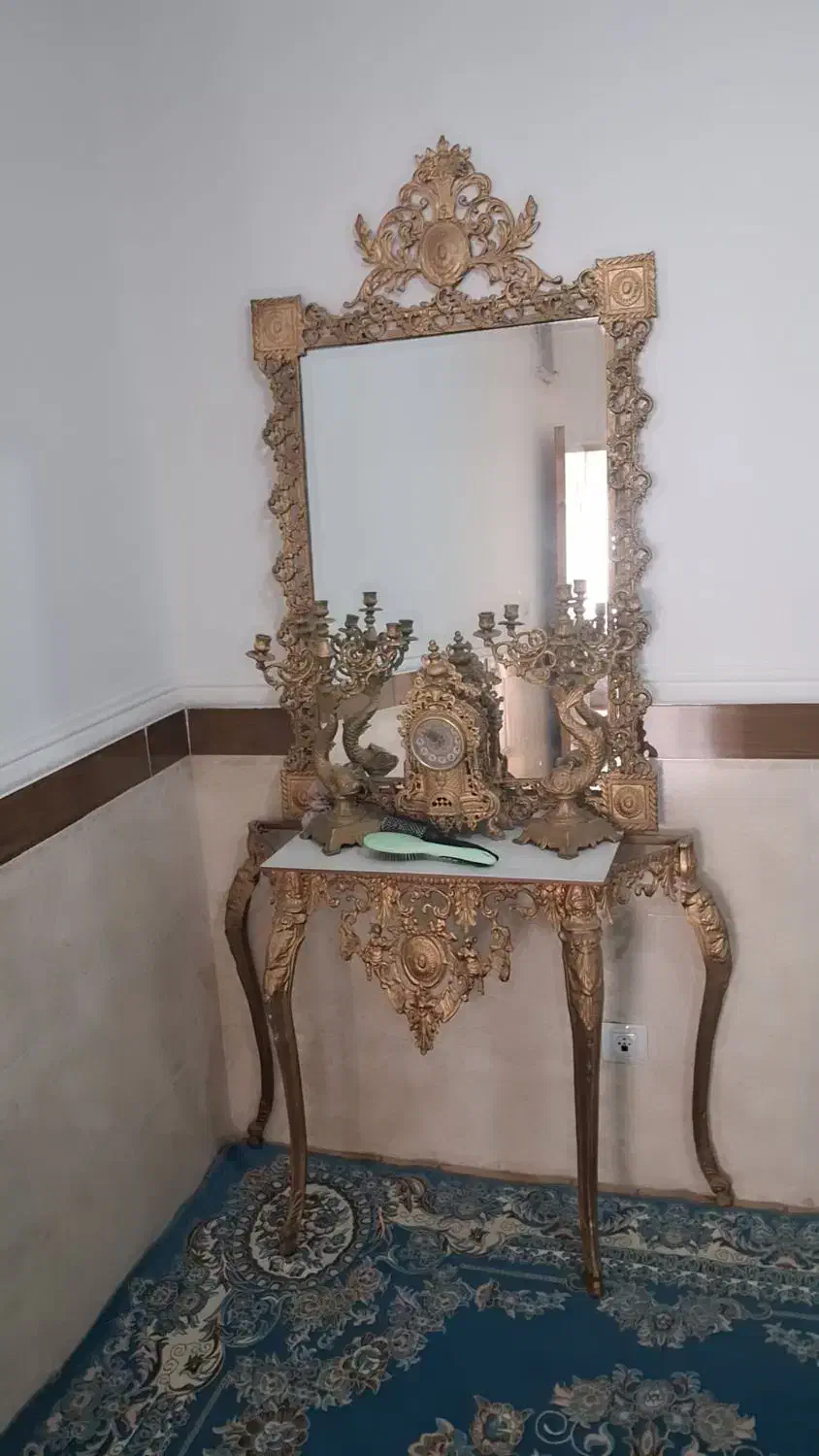 ایینه و یک جفت شمعدان به همراه ساعت سلطنتی|صنایع دستی و سایر لوازم تزئینی|ورامین, ورامین|دیوار