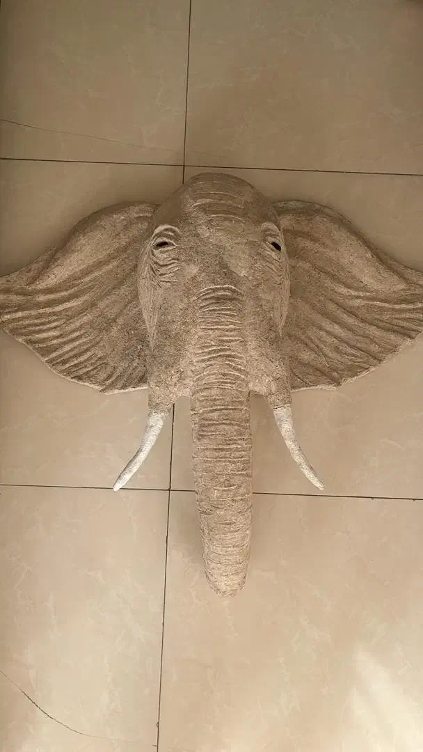 ارتقا آگهی|مجسمه، تندیس، ماکت|تهران, ورزشگاه آزادی|دیوار