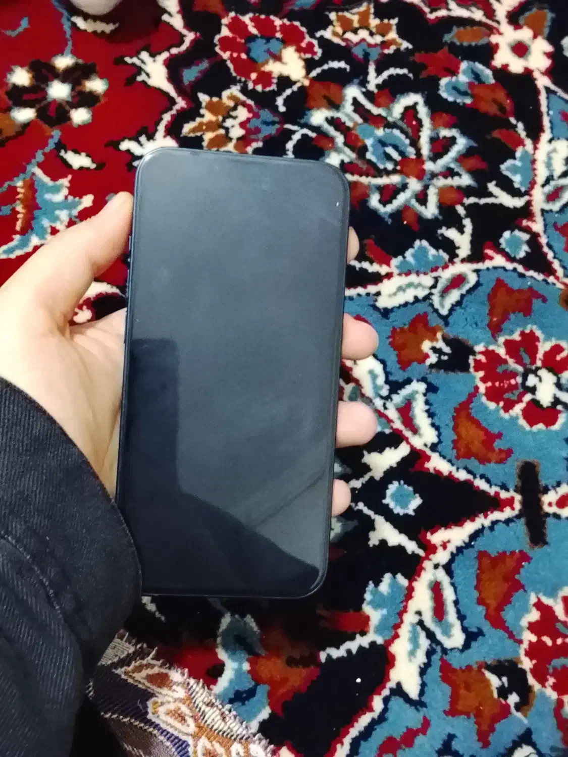 گوشی آیفون ۱۳نرمال|موبایل|میانه, |دیوار