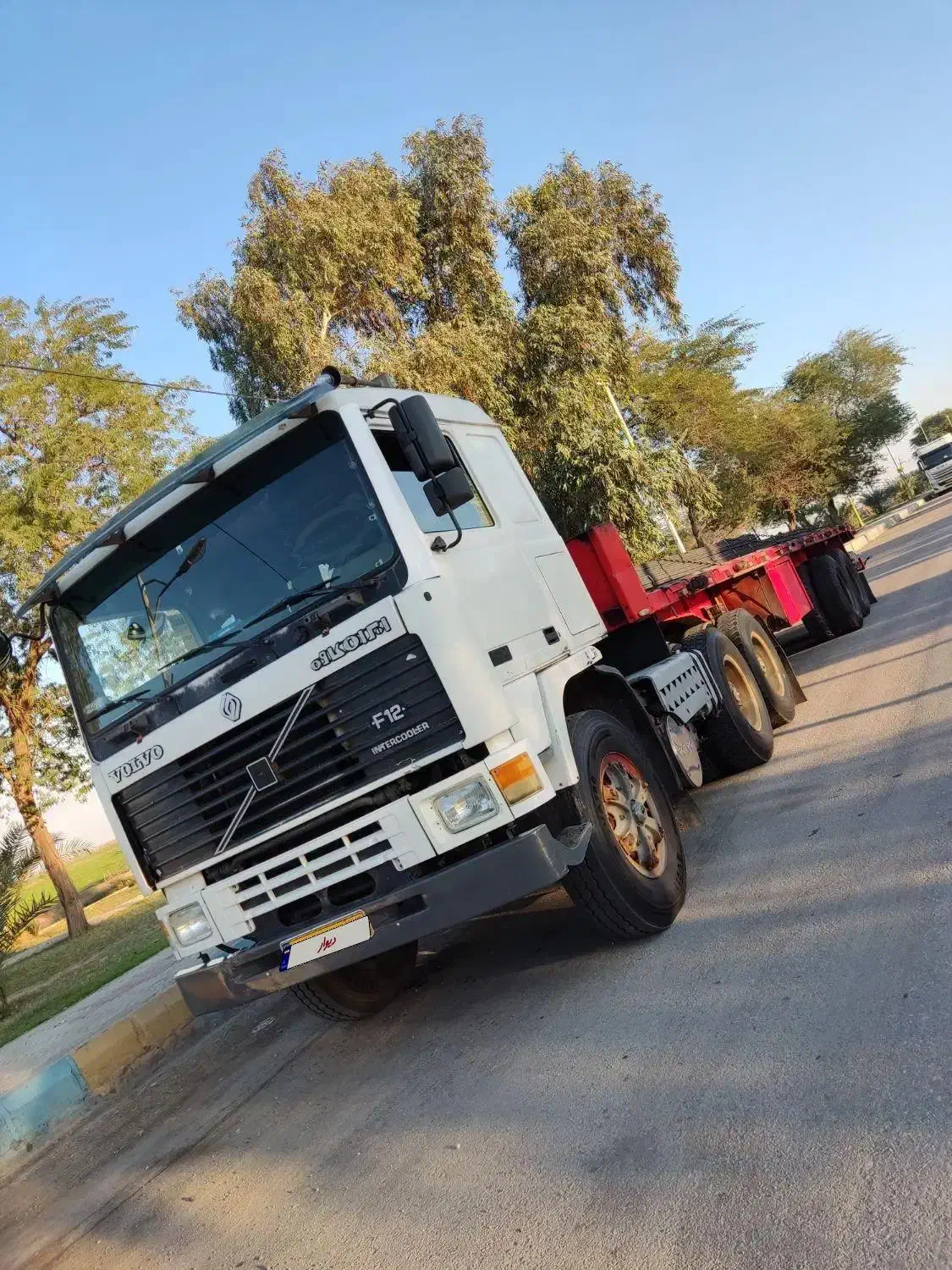 ولو اف۱۲|خودرو سنگین|ملایر, |دیوار