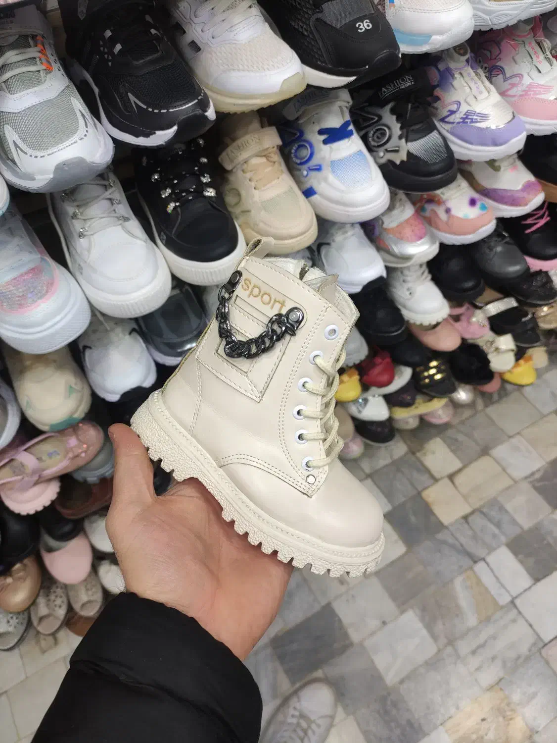 پوتین بچه گانه|کیف، کفش، کمربند|سقز, |دیوار