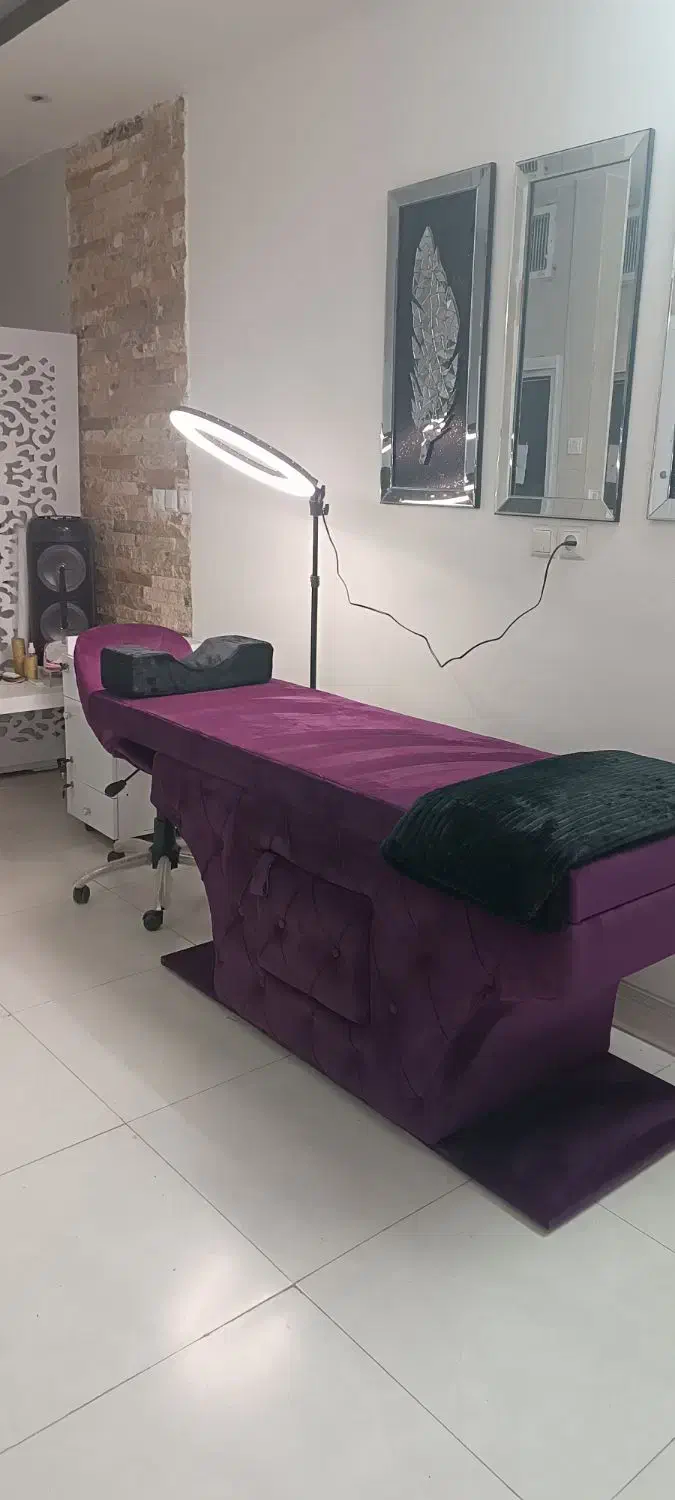 تخت و صندلی سالن آرایشگاه|آرایشگاه و سالنهای زیبایی|برخوار, |دیوار