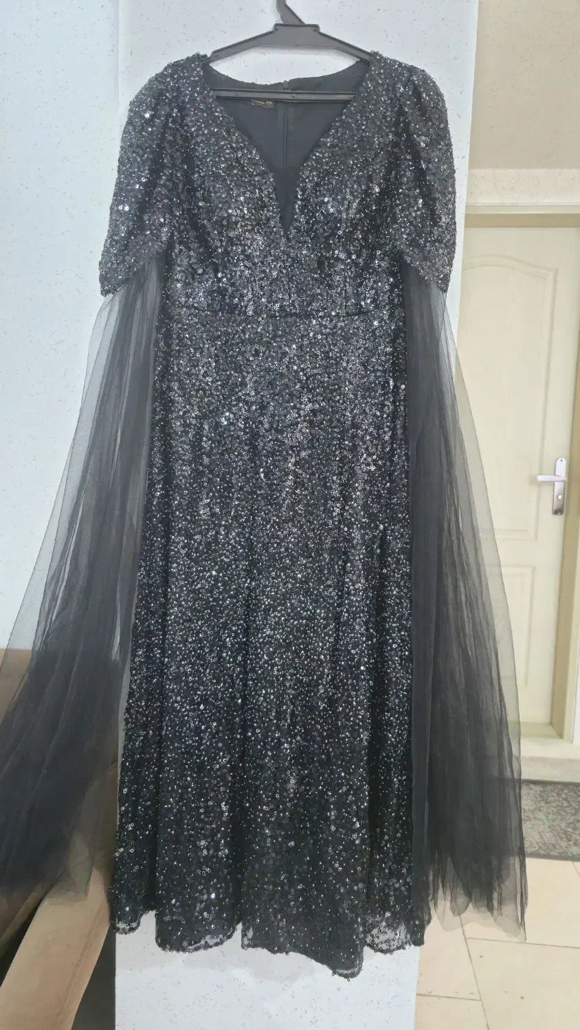 لباس مجلسی سایز ۳|لباس|رباط‌کریم, رباط‌کریم|دیوار