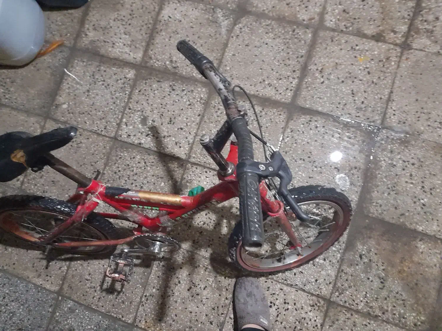 دوچرخه ۱۶ و۲۴ و۲۶ نیاز به تعمیر فوری|دوچرخه، اسکیت، اسکوتر|بروجرد, |دیوار