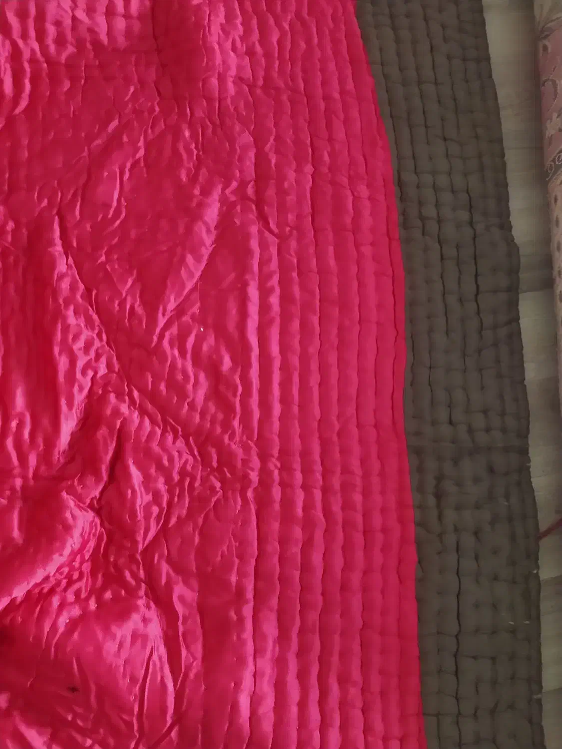 لحاف یکنفره وسط ساطن|رختخواب، بالش، پتو|فردیس, نسترن شرقی|دیوار