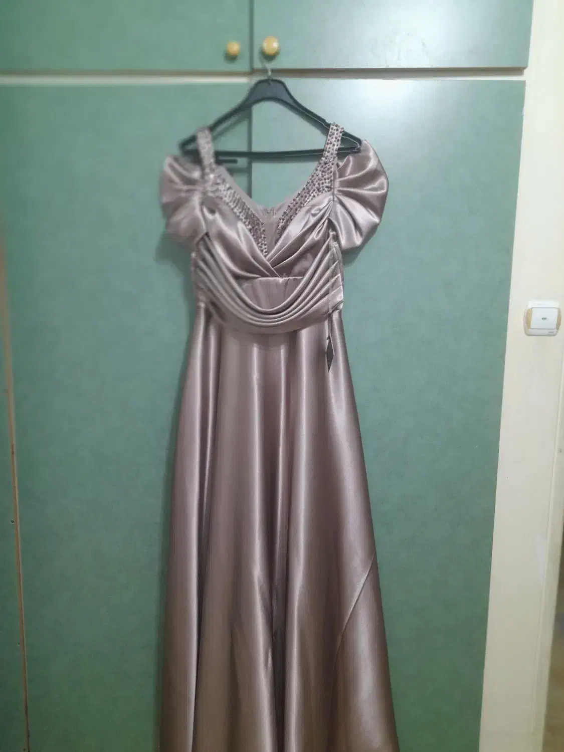 لباس مجلسی نو|لباس|رشت, فلسطین|دیوار