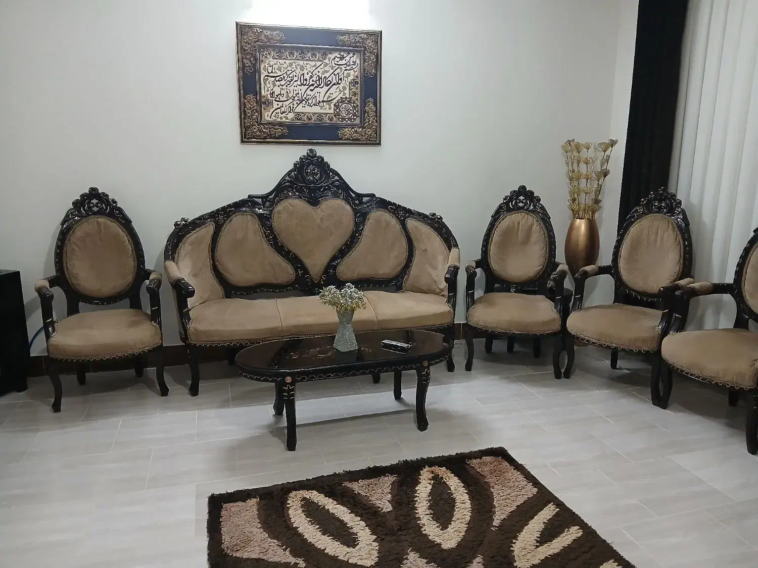 مبل ۹ نفره سالم و تمیز|مبلمان خانگی و میز عسلی|قم, امامزاده ابراهیم|دیوار