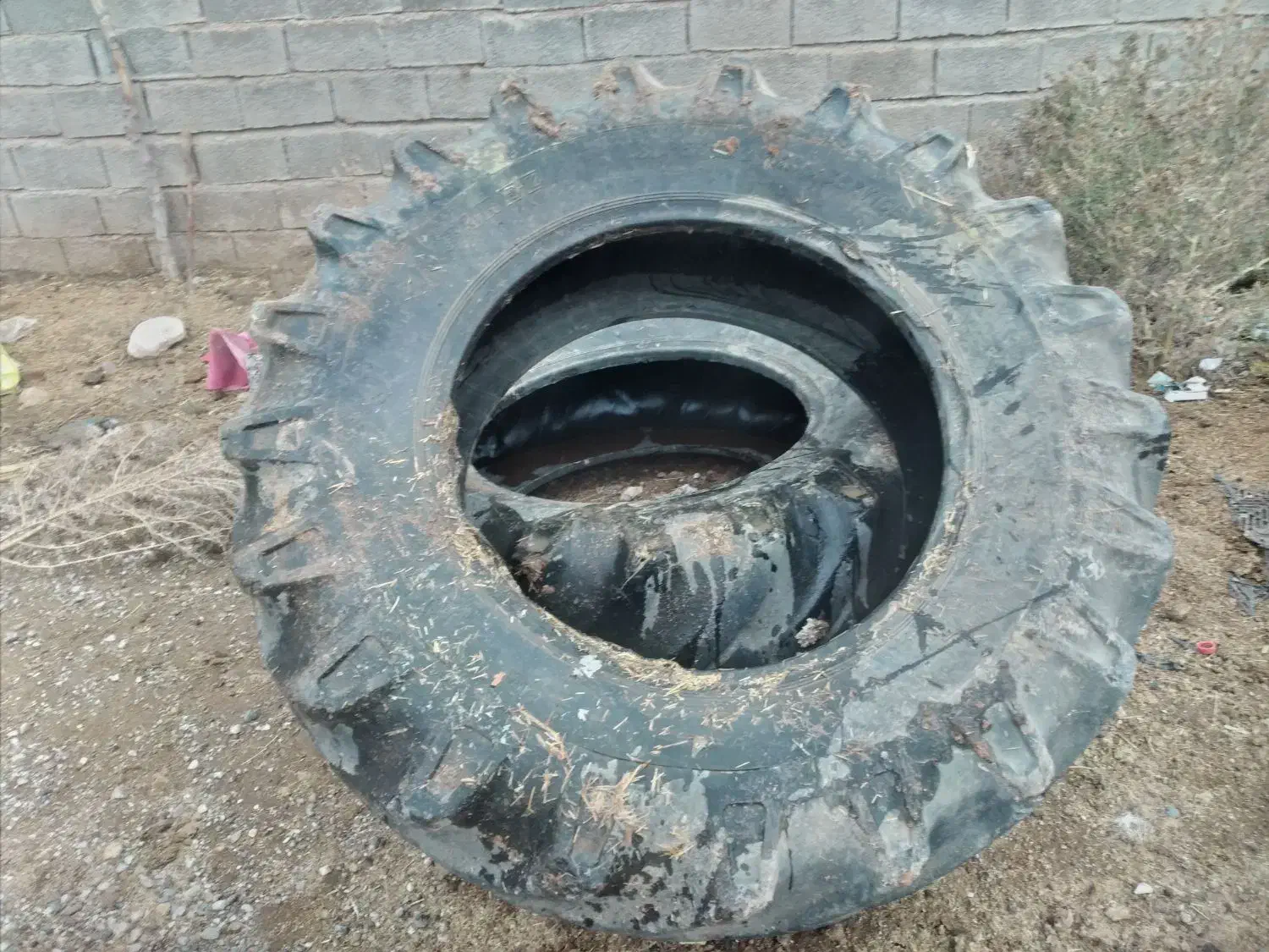 لاستیک عقب تراکتور ۴۰ درصد بارز|قطعات یدکی و لوازم جانبی|کوهنانی, |دیوار