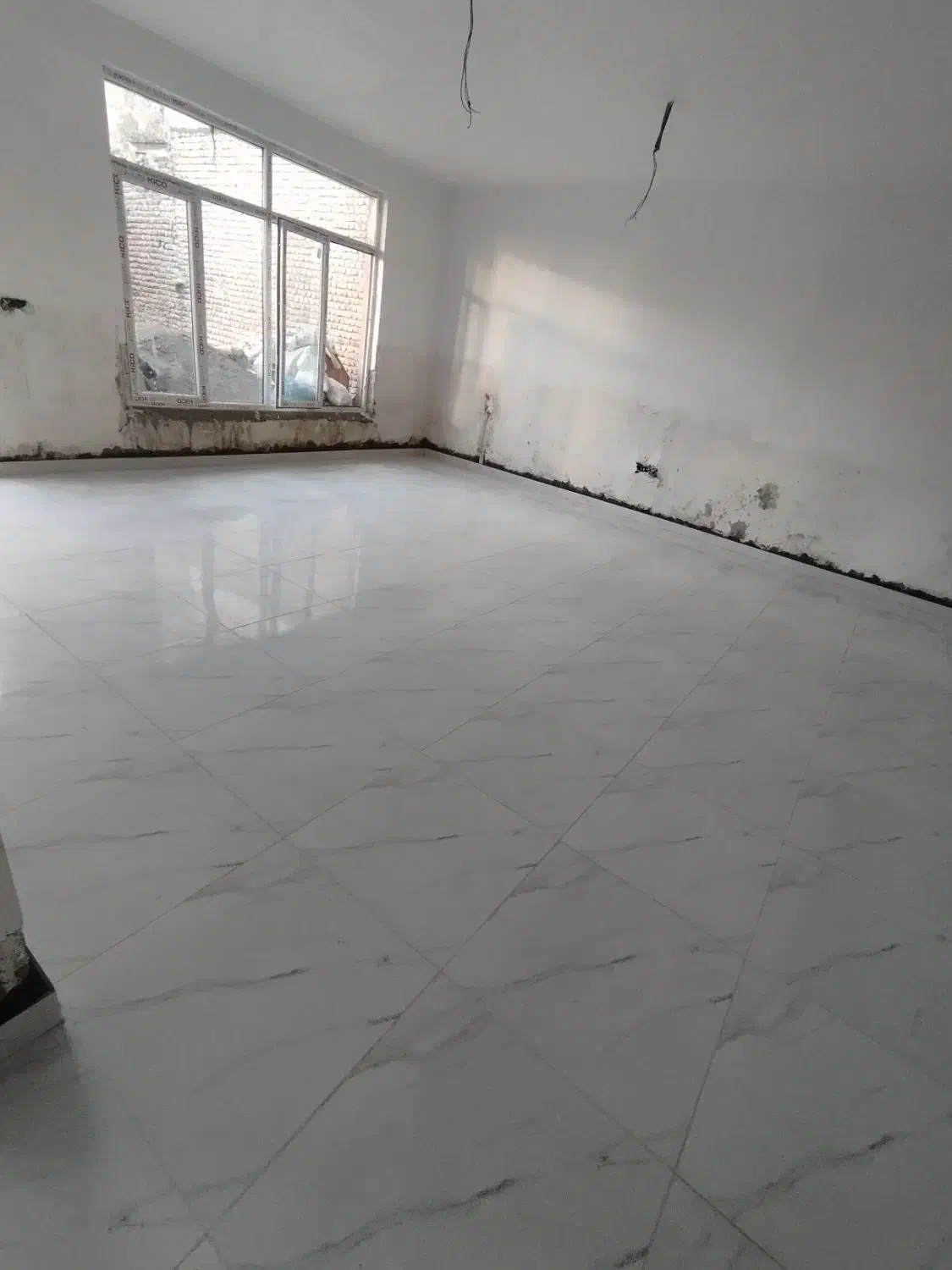 کاشیکاری و سنگ کاری ساده|خدمات پیشه و مهارت|هرسین, |دیوار