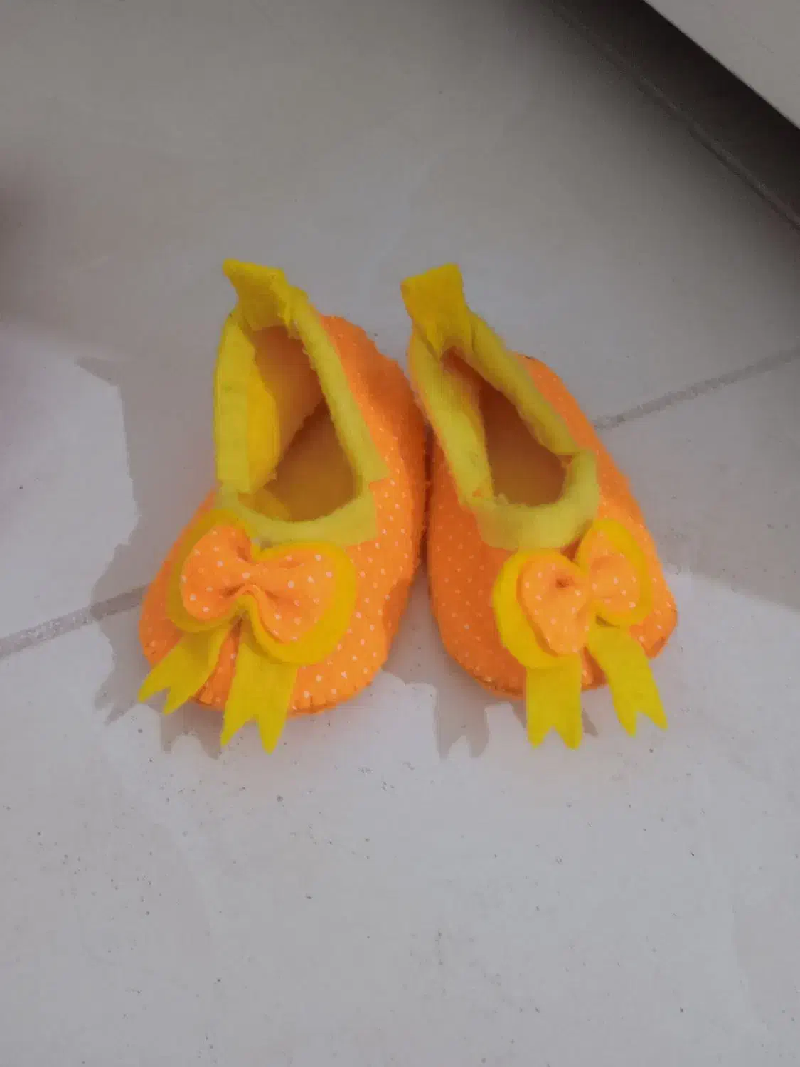 تعدادی لباس دخترانه وکیف دخترانه|کفش و لباس بچه|شاهین‌شهر, شهرک گلدیس|دیوار