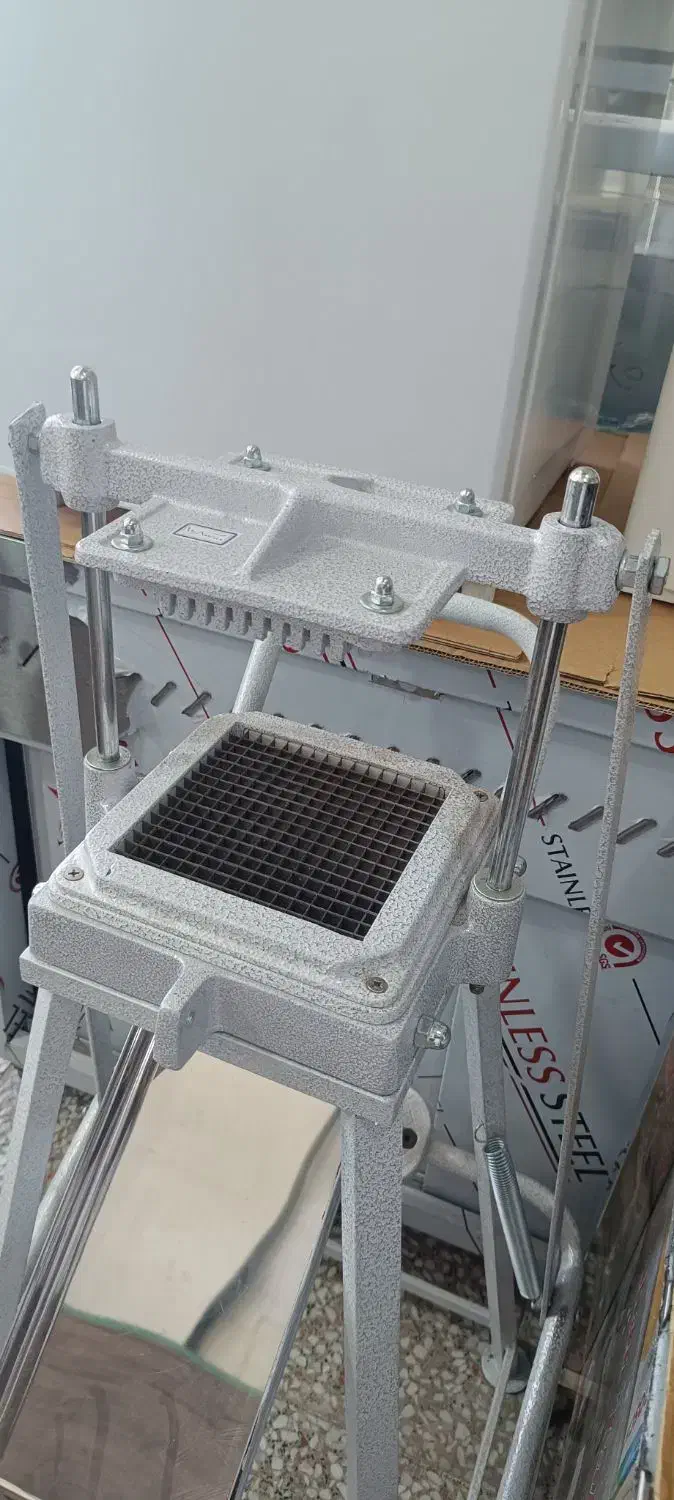 خلال کن پدالی سیب زمینی و پیاز|کافیشاپ و رستوران|شیراز, هفت تنان|دیوار