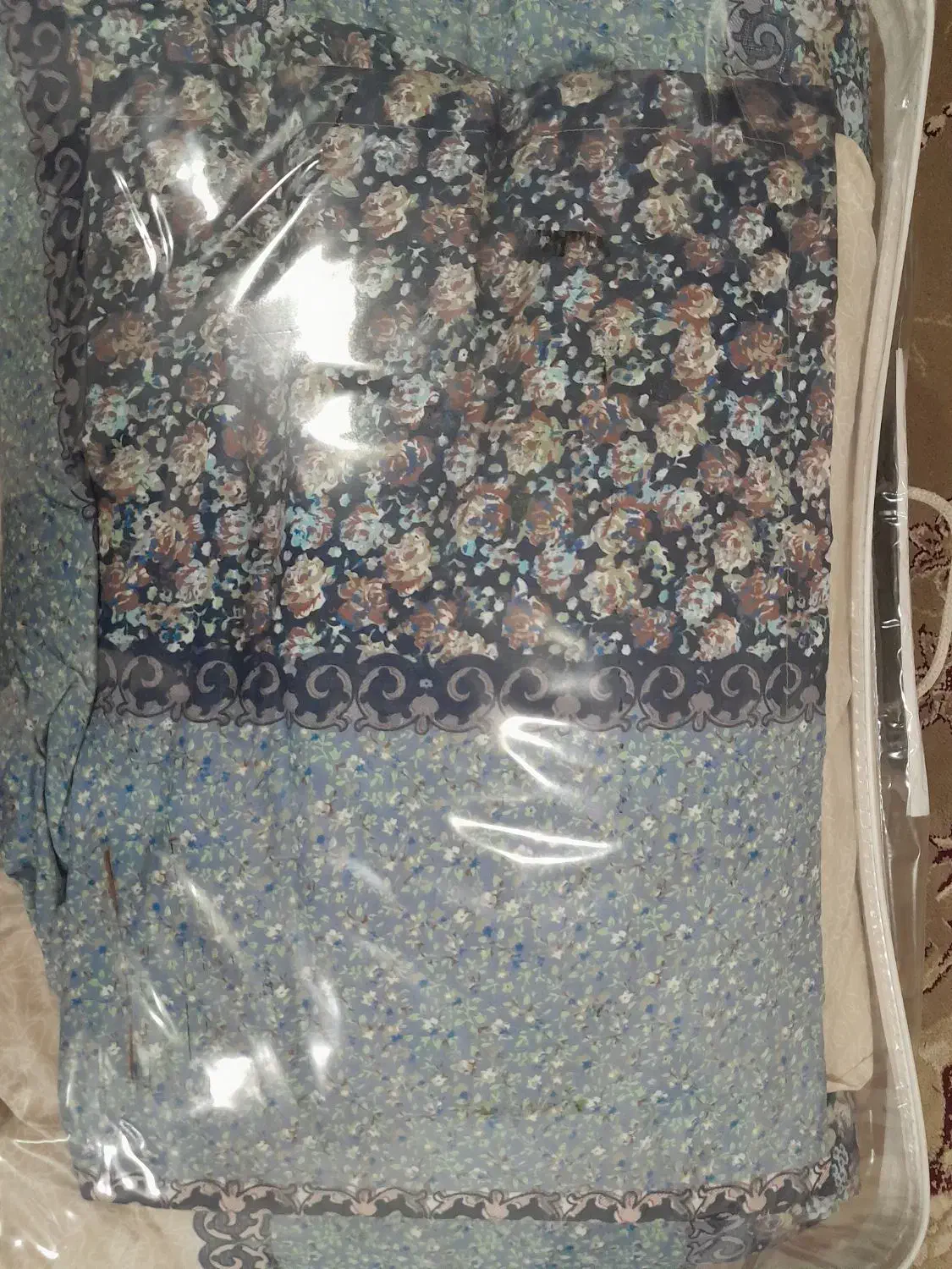 دو عدد رو تختی نو|رختخواب، بالش، پتو|مبارکه, |دیوار