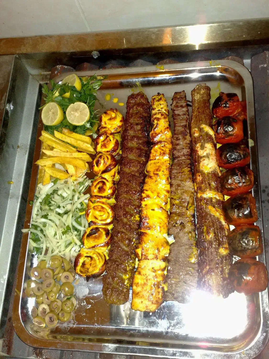 شراکت غذاخوری رستوران کبابی|استخدام خدمات فروشگاه و رستوران|تهران, منیریه|دیوار