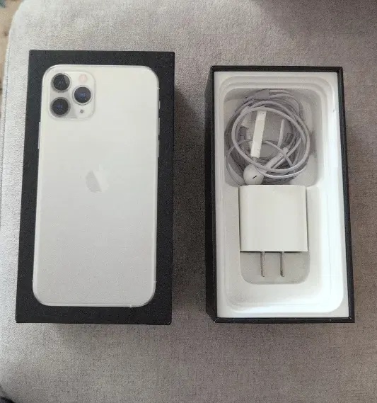 آیفون ۱۱ پرو ۲۵۶ گیگ iphone 11 pro باتری ۱۰۰|موبایل|تهران, مینیسیتی (شهرک نفت)|دیوار