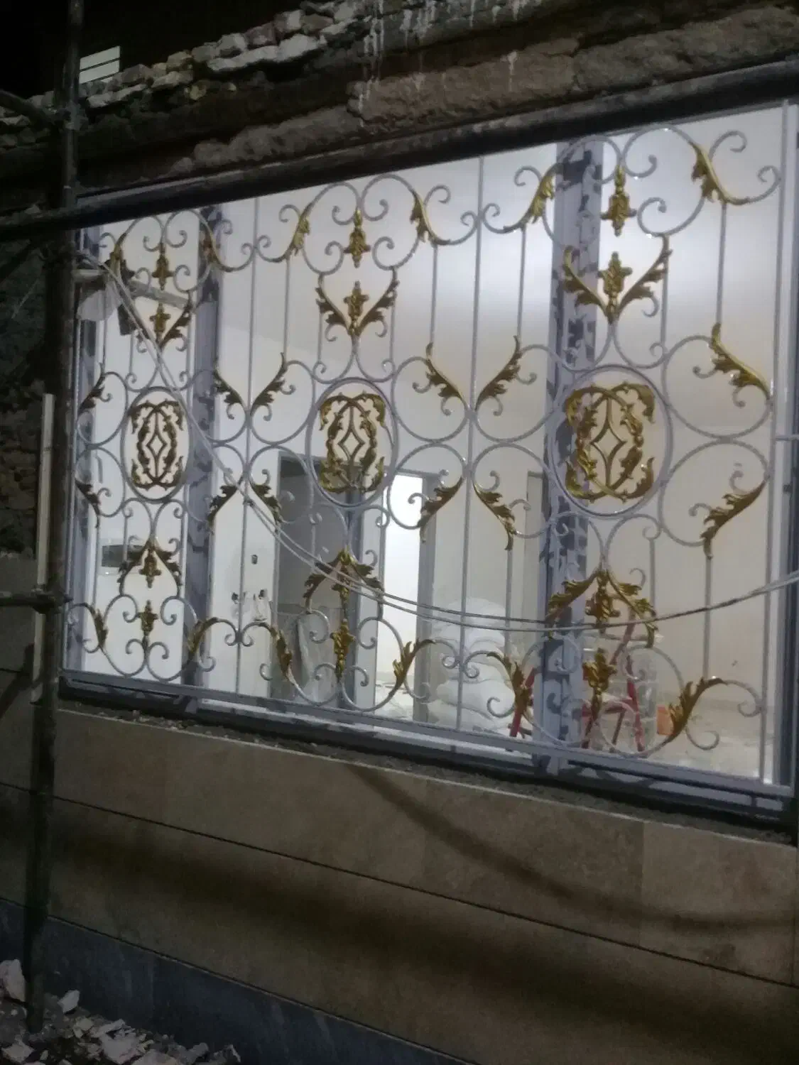 رنگکاری ساختمان ودرب وپنجره با نازلترین قیمت|خدمات پیشه و مهارت|اراک, |دیوار