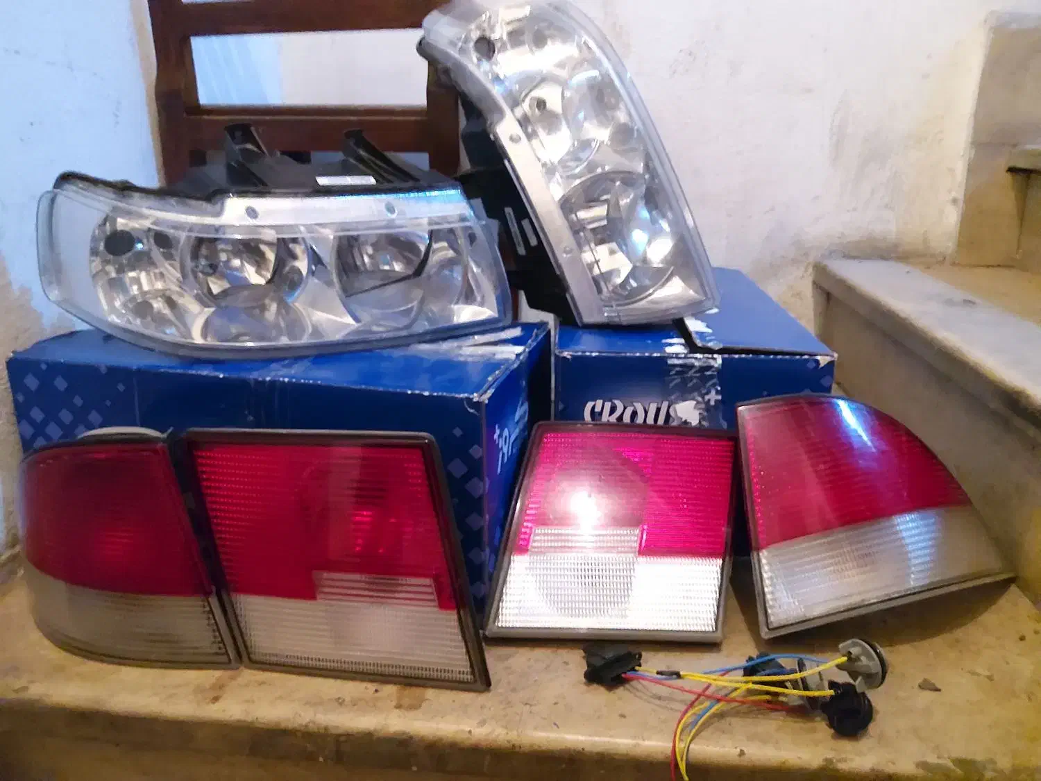 چراغ کامل و4حلقه تایر سمندX7 و دینام استارت پراید|قطعات یدکی و لوازم جانبی|تهران, خواجه نظام الملک|دیوار