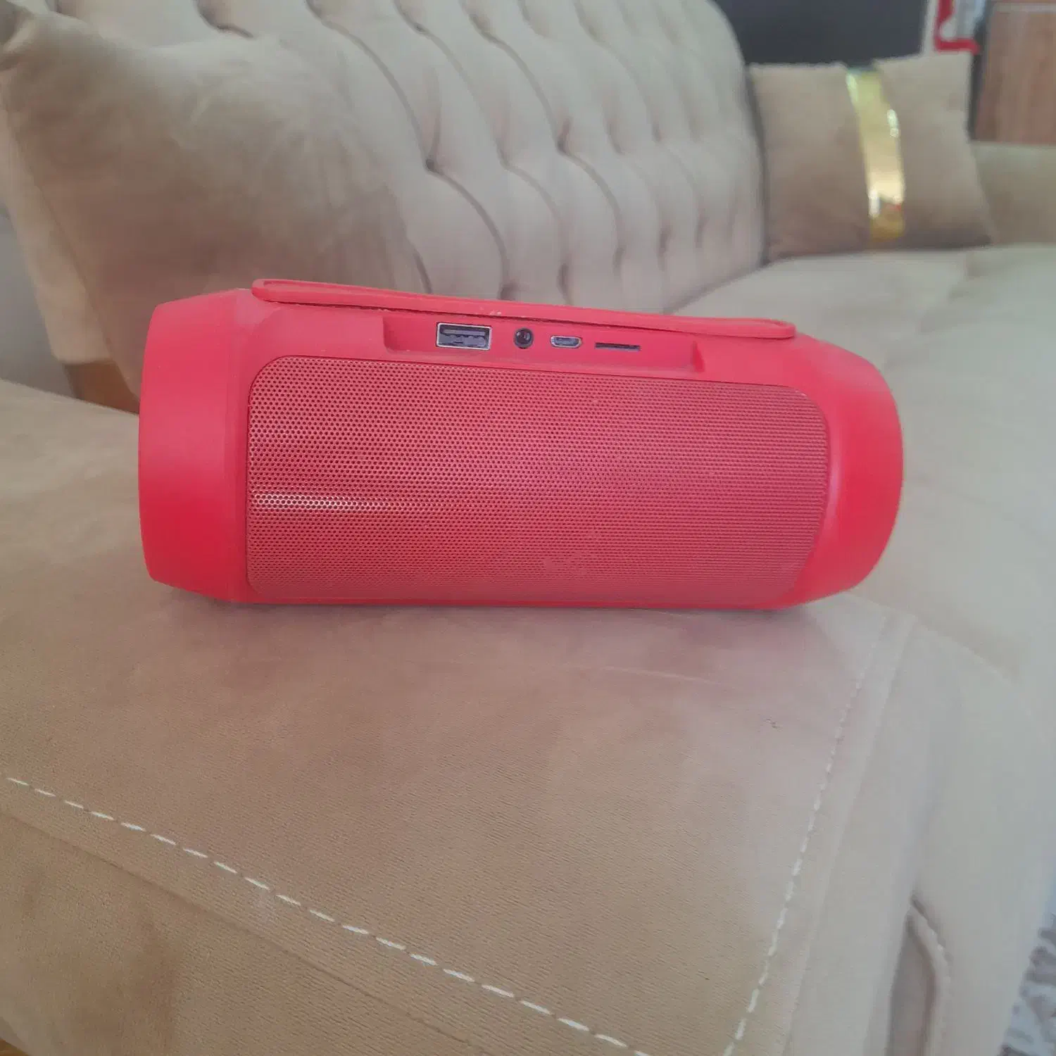 کارکرده|پخش‌کننده همراه|نیشابور, گنبد سبز|دیوار