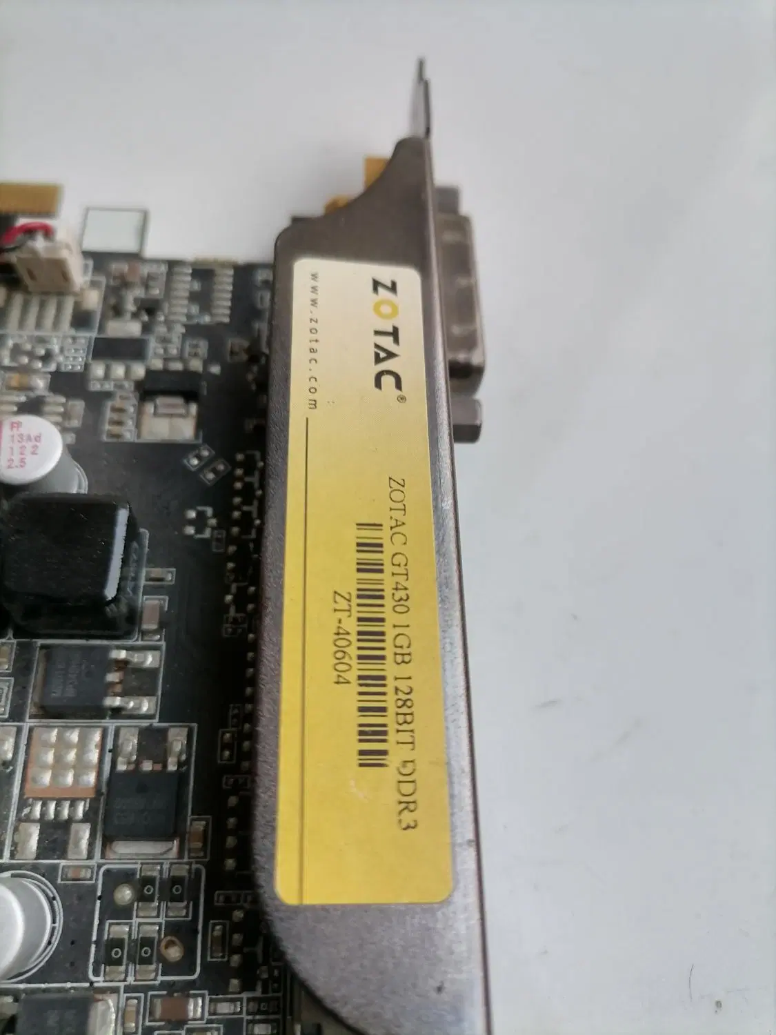 گرافیک 1گیگ DDR3 128|قطعات و لوازم جانبی رایانه|مشهد, شهید قربانی|دیوار