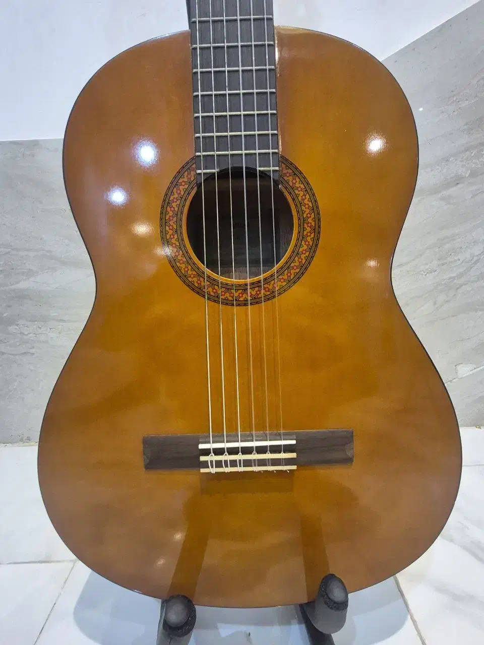 یک عدد گیتار یاماها c40 اصل اندونزی بفروش می رسد|گیتار، بیس، امپلیفایر|گنبد کاووس, |دیوار