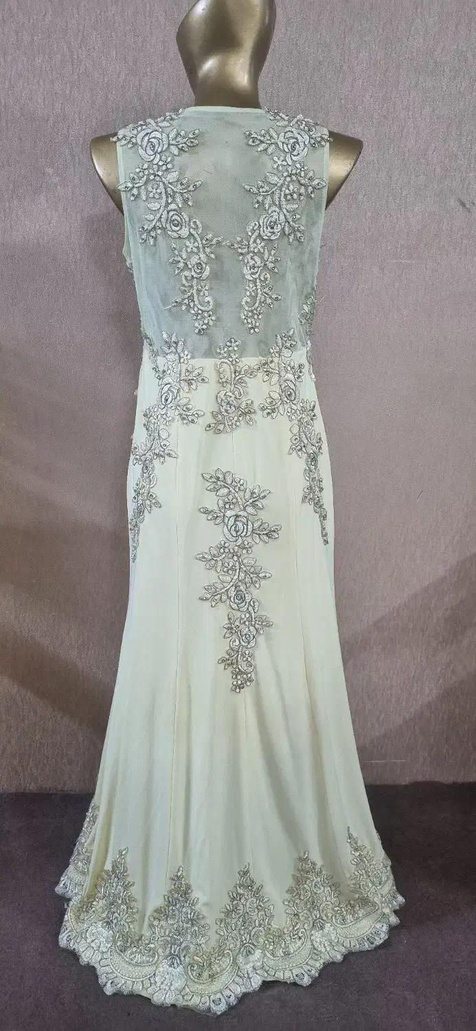 پیراهن سنگدوزی شده|لباس|خوی, |دیوار