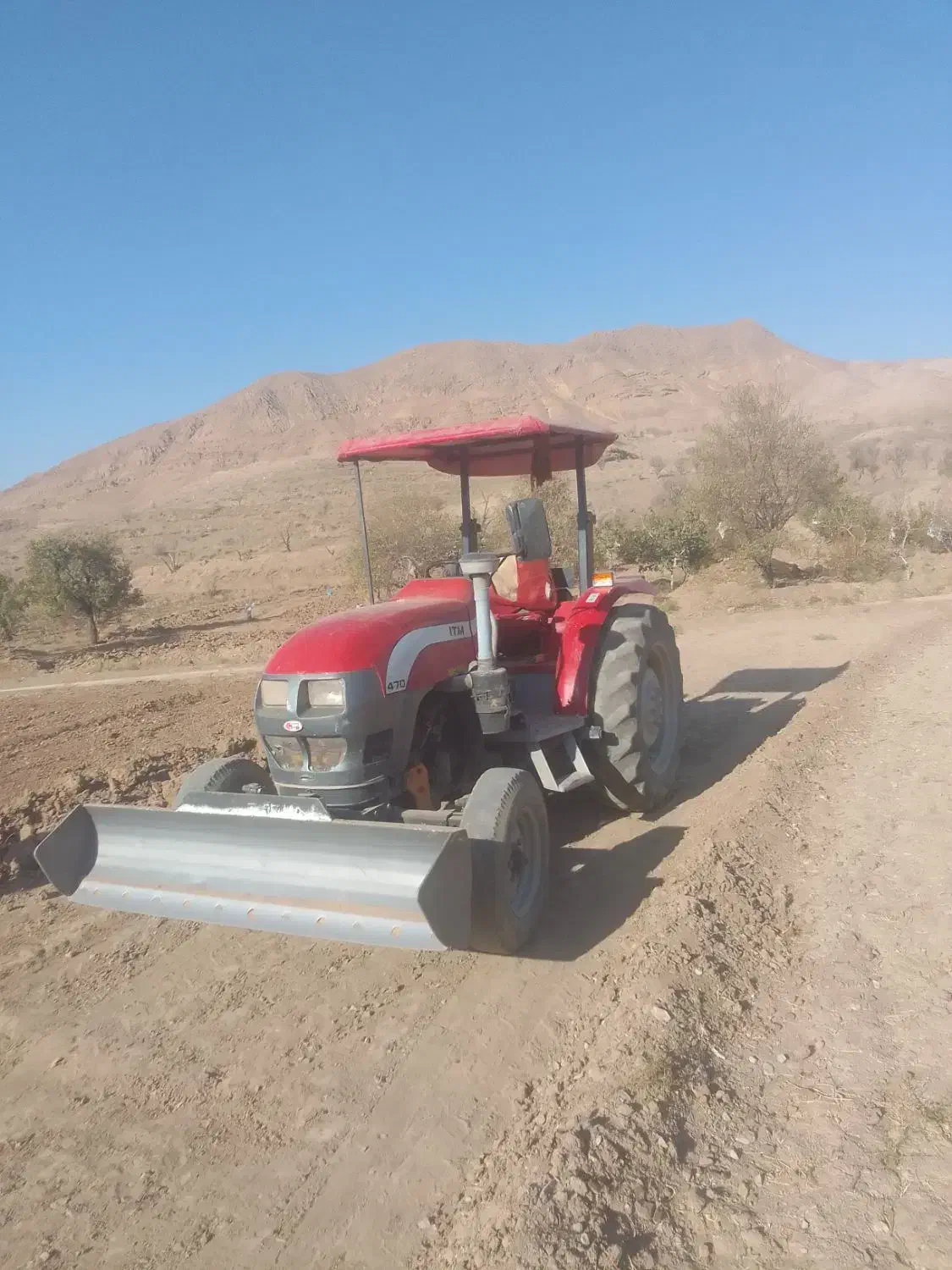 تراکتور|خودرو سنگین|قائن, |دیوار